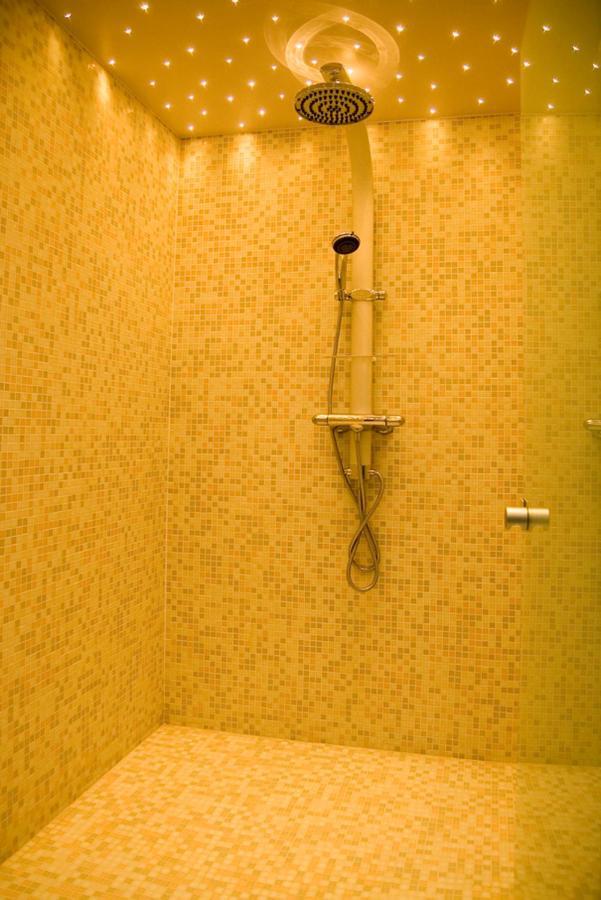 Beautyd Familie- Of Gezinskamer Junior-Suite Centrum Gullegem Wevelgem Dış mekan fotoğraf